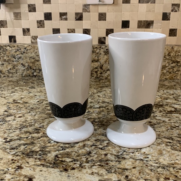Oreo milkshake set of two mugs. - Picture 2 of 3